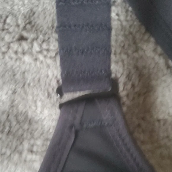 NWOT SPANX HIGH IMPACT SPORTS BRAIN VERY BLACK